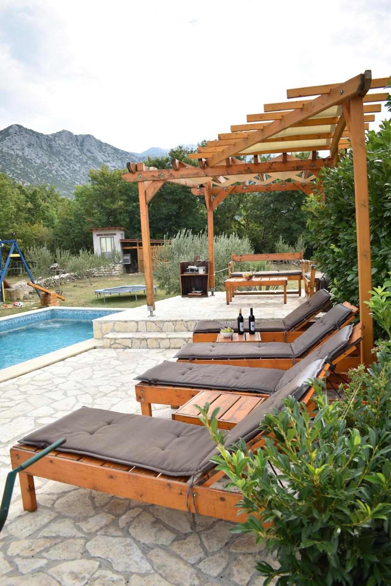 Oak House Villa Zadvarje Exterior photo