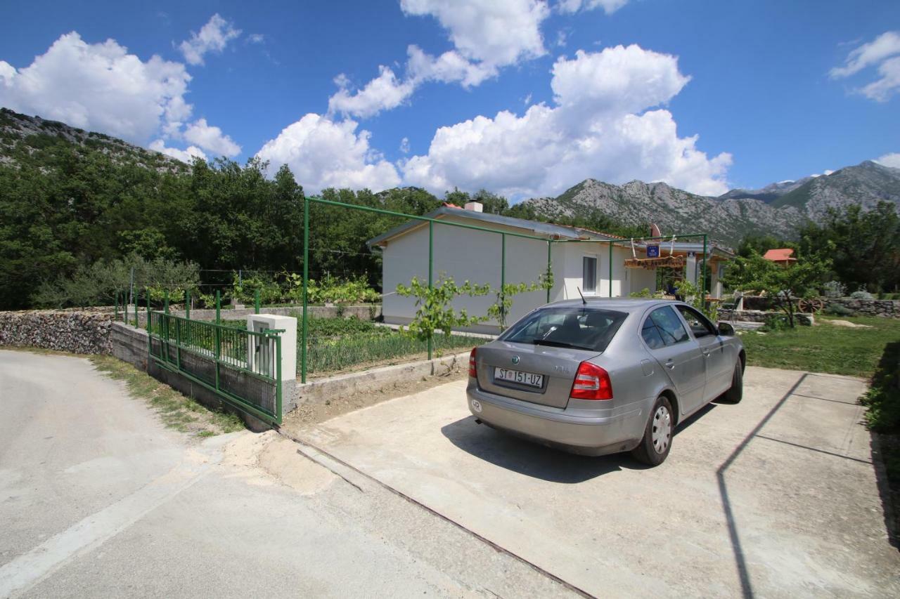 Oak House Villa Zadvarje Exterior photo